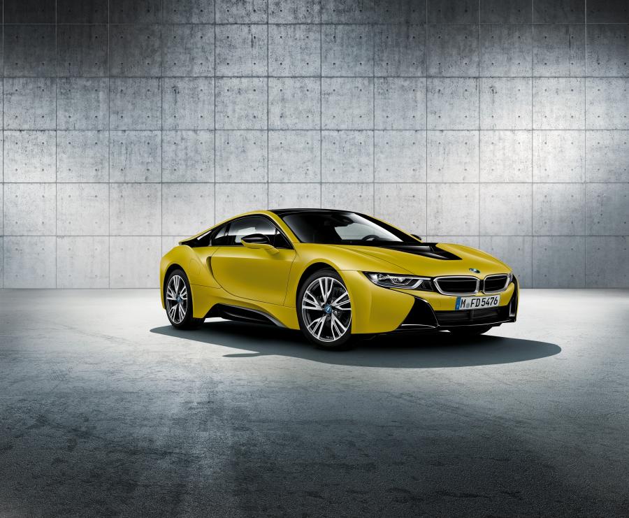  BMW i8 Frozen Yellow Edition 2017 года  (фото 1 из 9)